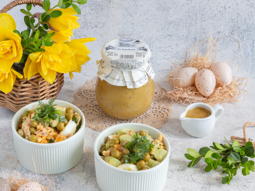 Sałata z tuńczyka z sosem koperkowym DROS